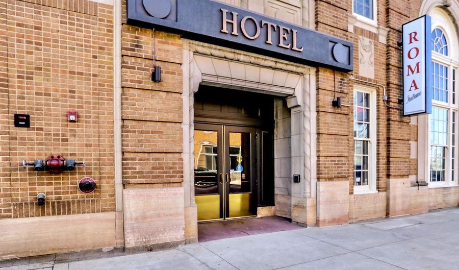 104 S Main St, Aberdeen, SD 57401 - 2 Beds, 2 Bath