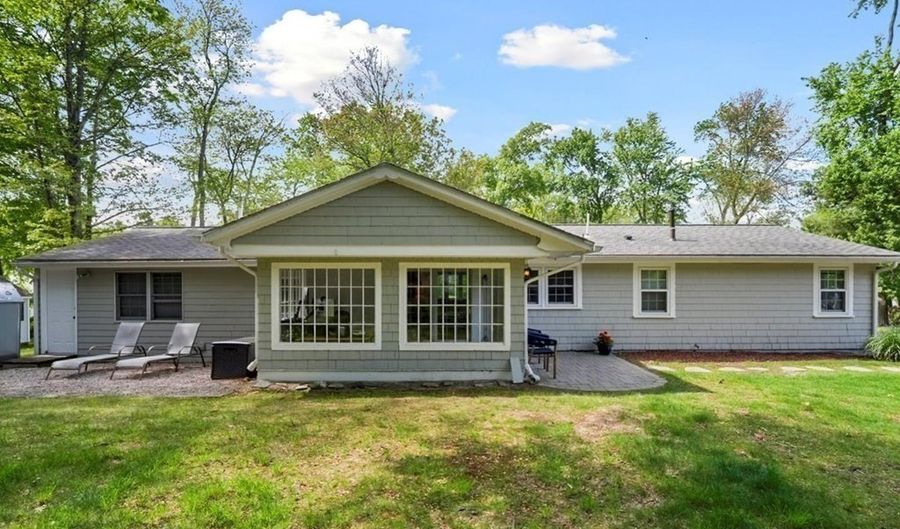 216 Oregon Rd, Ashland, MA 01721 - 3 Beds, 2 Bath
