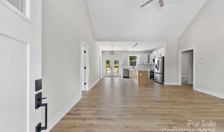 105 Darvee Rd, Blacksburg, SC 29702 - 3 Beds, 2 Bath