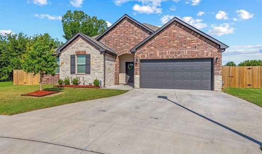 1507 Foxtail Park Ln, Bartlesville, OK 74006 - 4 Beds, 2 Bath