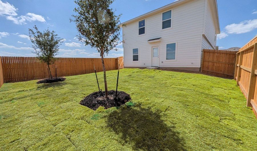 10520 RAINBOW Frst, Adkins, TX 78101 - 5 Beds, 3 Bath