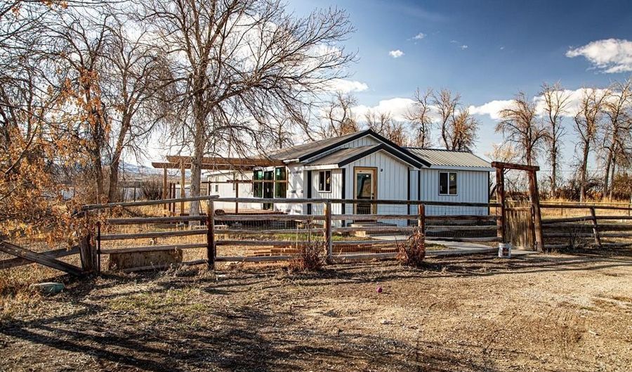 6 Corbett Rd, Cody, WY 82414 - 3 Beds, 2 Bath