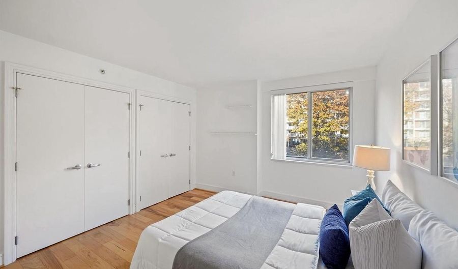 800 4TH St SW N120, Washington, DC 20024 - 2 Beds, 1 Bath
