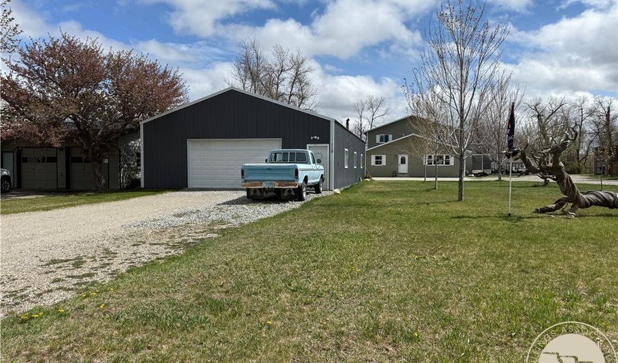 119 E 9th Ave, Big Timber, MT 59011 - 4 Beds, 2 Bath
