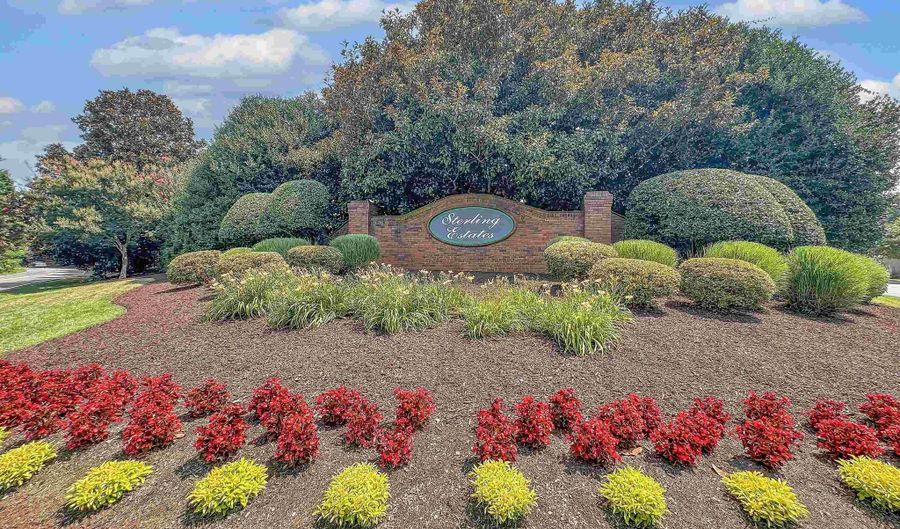 707 Gorham Dr, Boiling Springs, SC 29316 - 4 Beds, 4 Bath