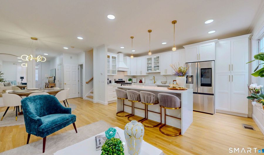 14 Woodcrest Ln 14, Danbury, CT 06810 - 3 Beds, 4 Bath