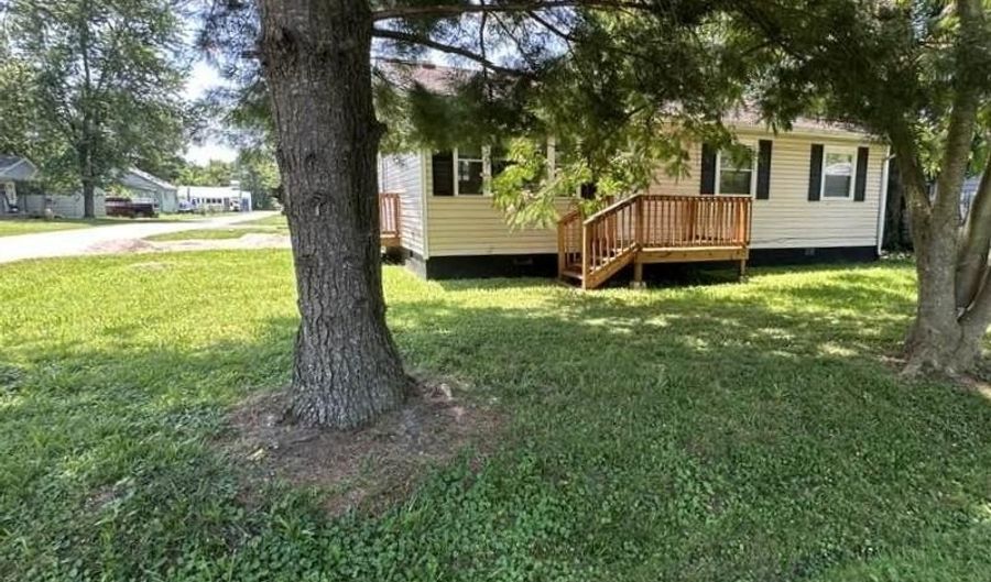 95 Rural St, Austin, IN 47102 - 4 Beds, 2 Bath