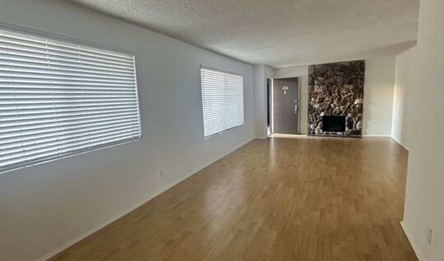 11525 Rochester Ave 206, Los Angeles, CA 90025 - 1 Beds, 1 Bath