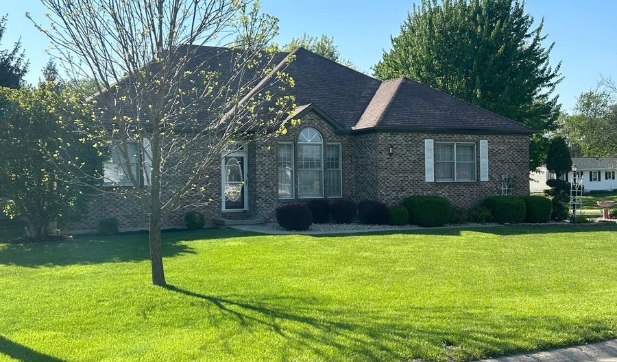 905 S Park Ave, Batesville, IN 47006 - 3 Beds, 3 Bath