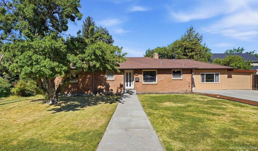 275 S Latah St, Boise, ID 83705 - 3 Beds, 3 Bath