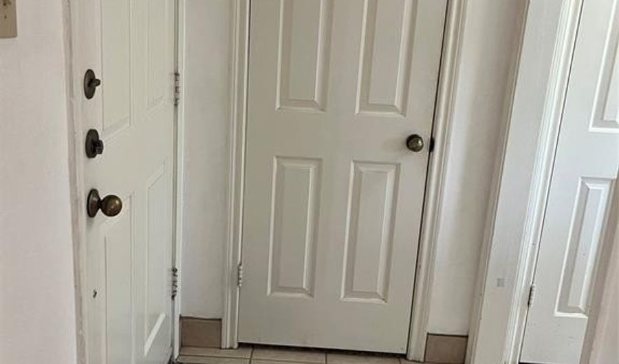 16301 Ledgemont Ln 273B, Addison, TX 75001 - 1 Beds, 1 Bath