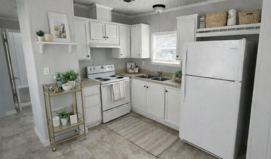 2218 Chicago Cubs St 2218, Avon Park, FL 33825 - 1 Beds, 1 Bath
