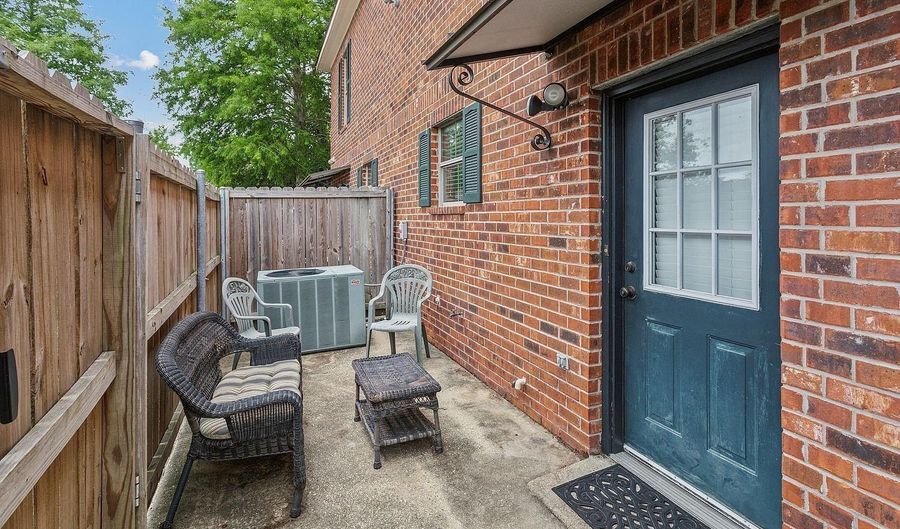 1502 Harwich Dr, Baton Rouge, LA 70820 - 2 Beds, 3 Bath