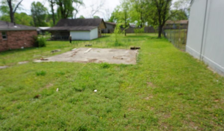 300 Clark St, Bald Knob, AR 72010 - 4 Beds, 2 Bath