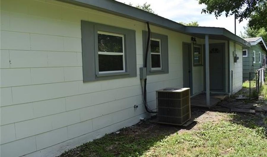419 Sooner Rd, Bartlesville, OK 74003 - 3 Beds, 1 Bath