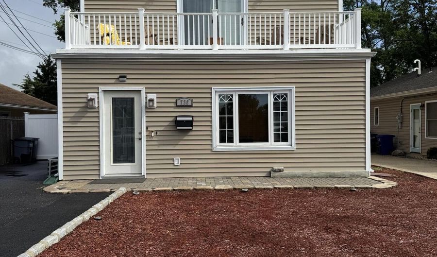 738 18th 1st Floor, Belmar, NJ 07719 - 3 Beds, 1 Bath