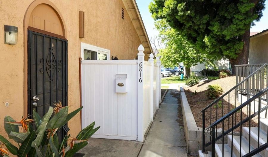 6816 Camphor Ln, San Diego, CA 92139 - 2 Beds, 2 Bath