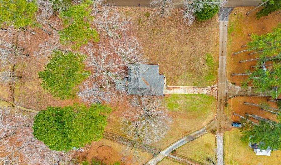 319 Rogers Ave, Bruce, MS 38915 - 5 Beds, 3 Bath