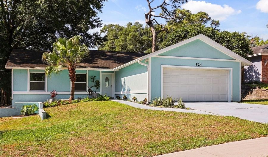 524 E HILLCREST St, Altamonte Springs, FL 32701 - 3 Beds, 2 Bath
