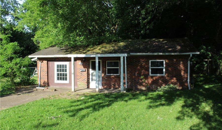 323 Fox Dr, Ashtabula, OH 44004 - 1 Beds, 1 Bath