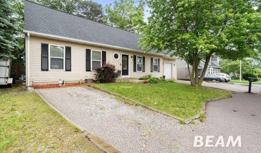 1317 Cable Ave, Beachwood, NJ 08722 - 5 Beds, 3 Bath