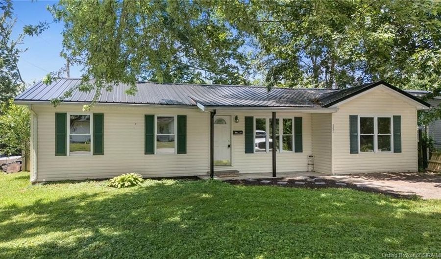 1220 N Third St, Austin, IN 47102 - 4 Beds, 1 Bath