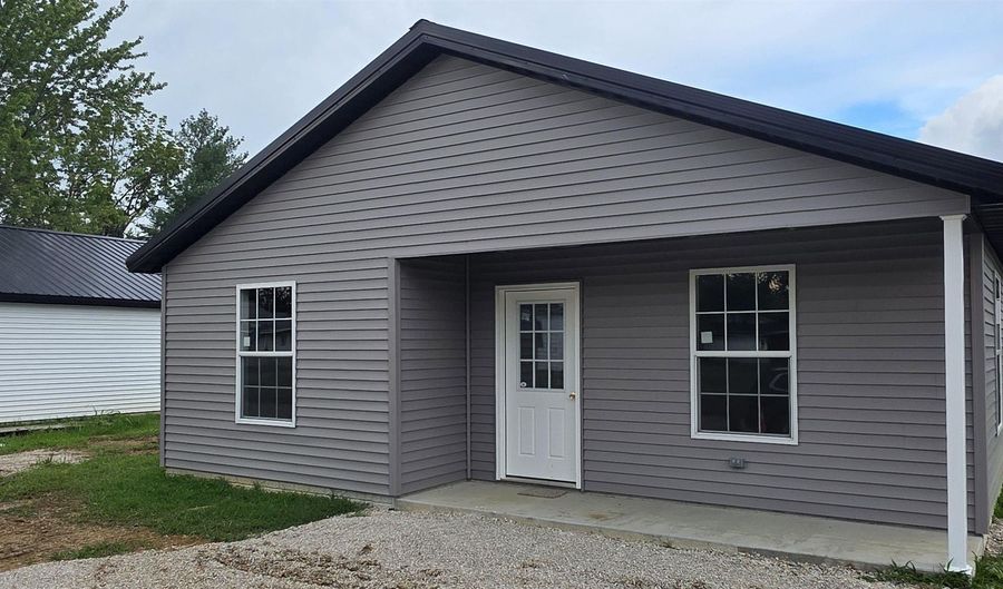 707 S Durbin St, Bicknell, IN 47512 - 3 Beds, 2 Bath