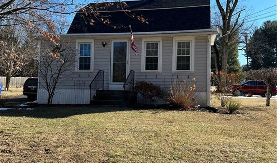 79 9th District Rd, Somers, CT 06071 - 3 Beds, 2 Bath