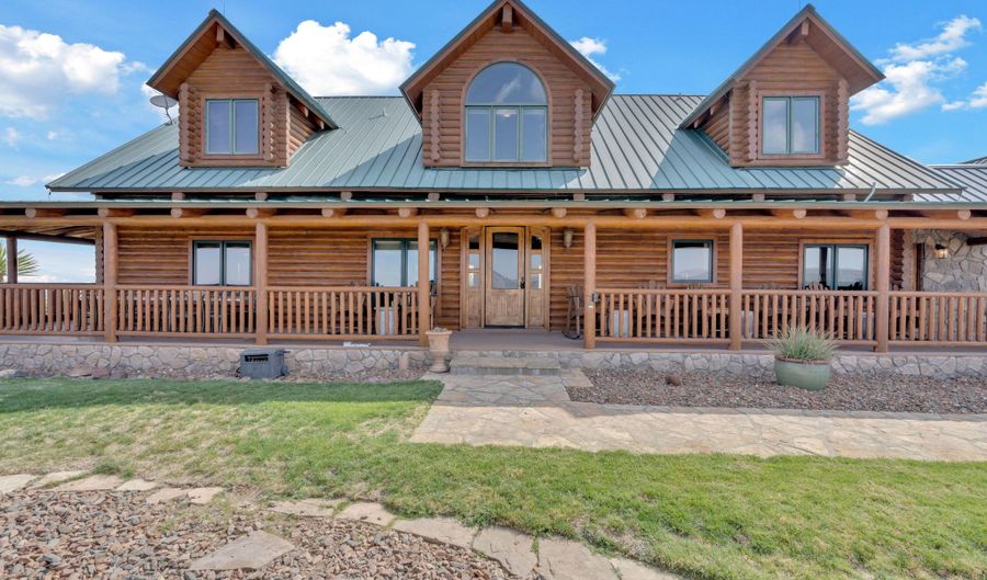 2 SCENIC RIDGE Rd N, Alpine, TX 99999 - 6 Beds, 7 Bath