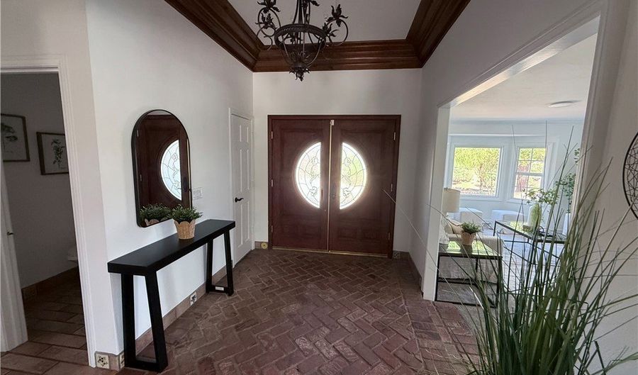 34255 Agua Dulce Canyon Rd, Agua Dulce, CA 91390 - 5 Beds, 6 Bath