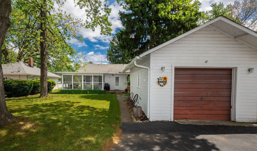 42986 N Lenora St, Antioch, IL 60002 - 2 Beds, 1 Bath