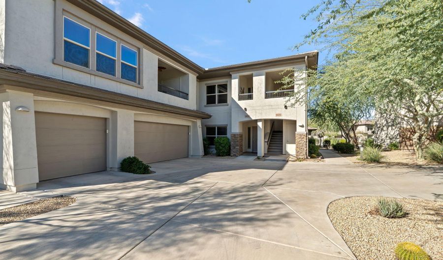 33575 N DOVE LAKES Dr 1023, Cave Creek, AZ 85331 - 2 Beds, 2 Bath