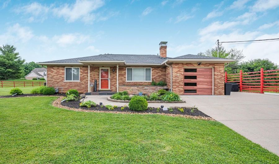 854 Nordyke Rd, Anderson Twp., OH 45255 - 2 Beds, 2 Bath