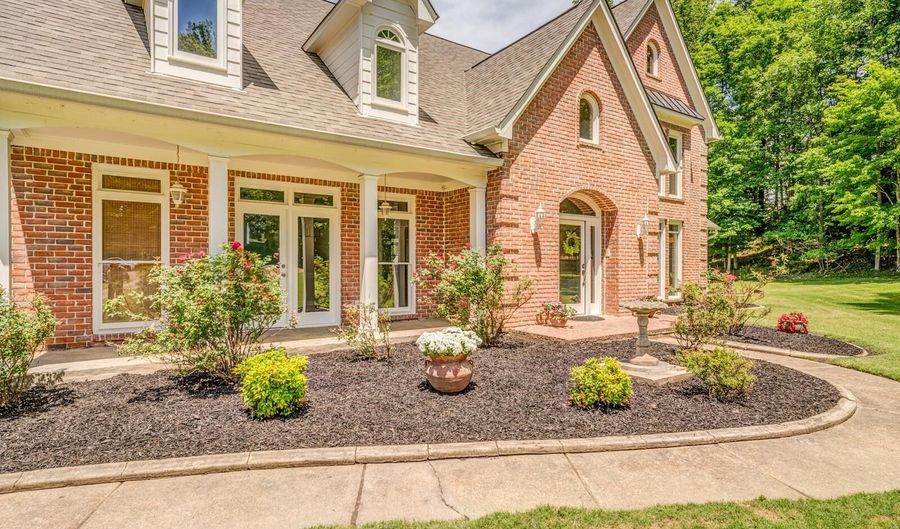 9426 ALEX DICKSON Cv, Bartlett, TN 38133 - 5 Beds, 4 Bath
