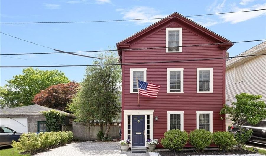 5 Tews Ct, Newport, RI 02840 - 3 Beds, 2 Bath
