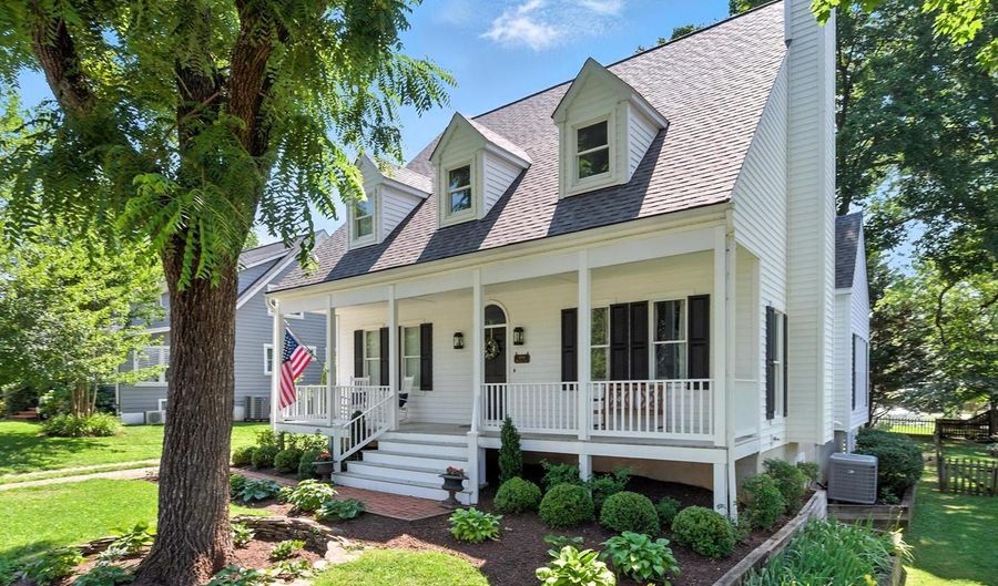 404 MONTEREY Ave, Annapolis, MD 21401 - 5 Beds, 4 Bath
