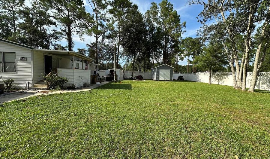 24302 MAXWELL St, Astor, FL 32102 - 3 Beds, 2 Bath
