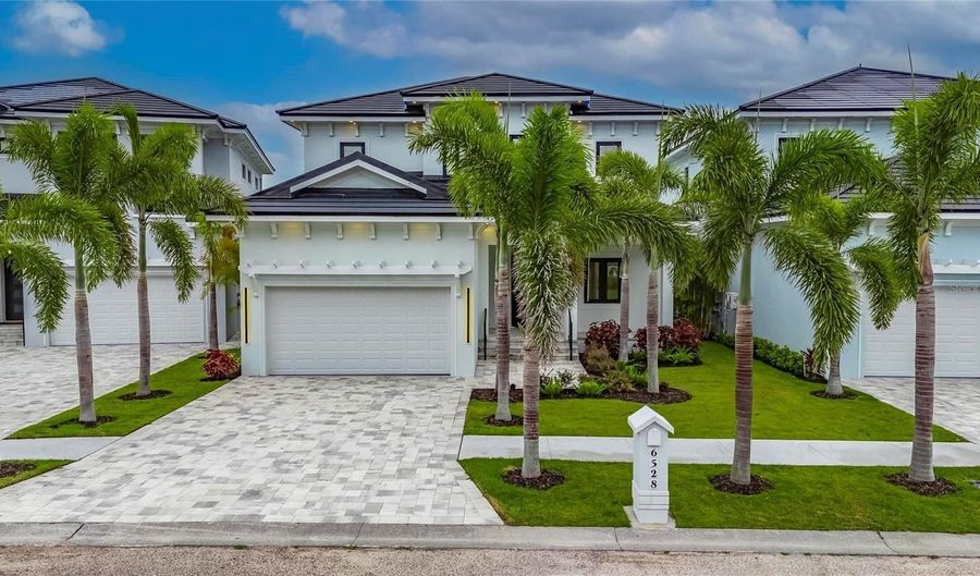 6528 SIMONE SHORES Cir, Apollo Beach, FL 33572 - 5 Beds, 4 Bath