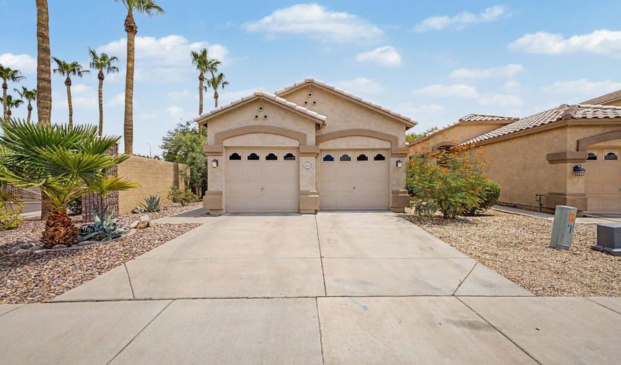 1921 N 106TH Ave, Avondale, AZ 85392 - 3 Beds, 2 Bath