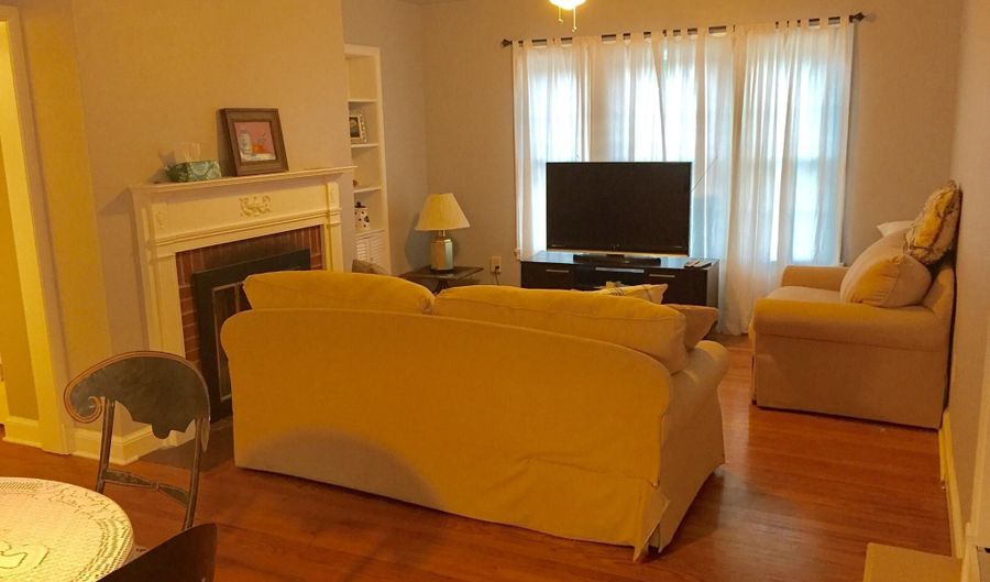 5914 B KINGSWOOD Rd B, Bethesda, MD 20814 - 1 Beds, 1 Bath