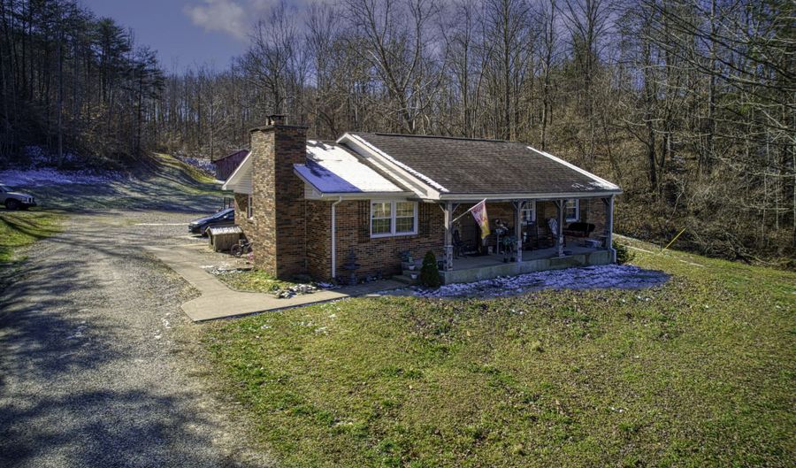 405 County Garage Rd, West Liberty, KY 41472 - 3 Beds, 2 Bath