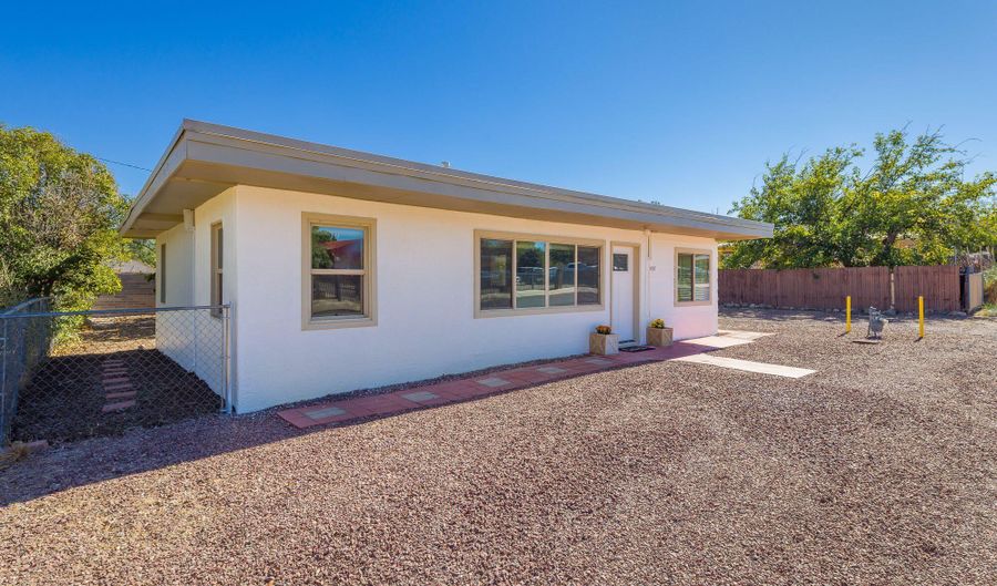 457 S Patagonia St, Benson, AZ 85602 - 2 Beds, 1 Bath