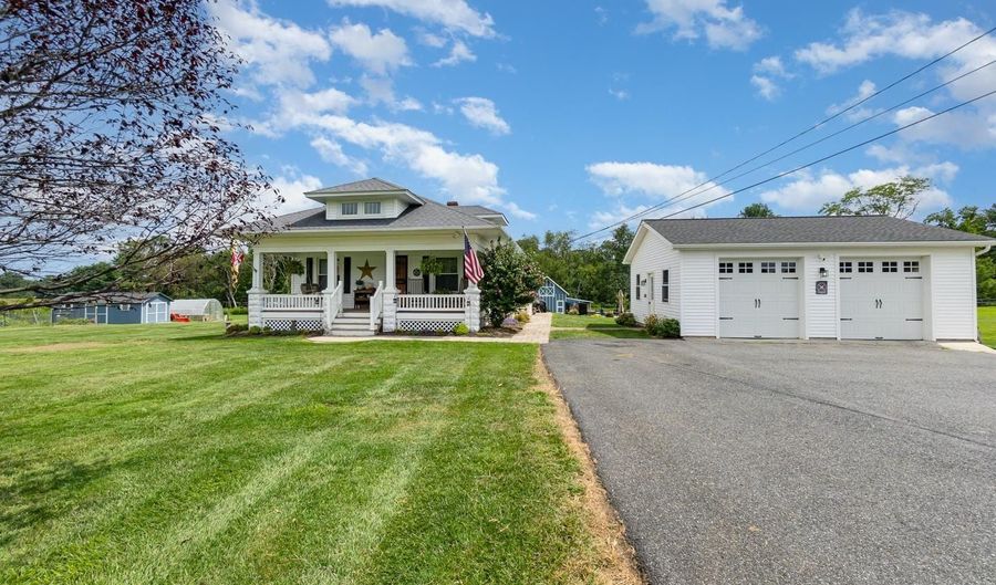 2611 CONOWINGO Rd, Bel Air, MD 21015 - 3 Beds, 2 Bath