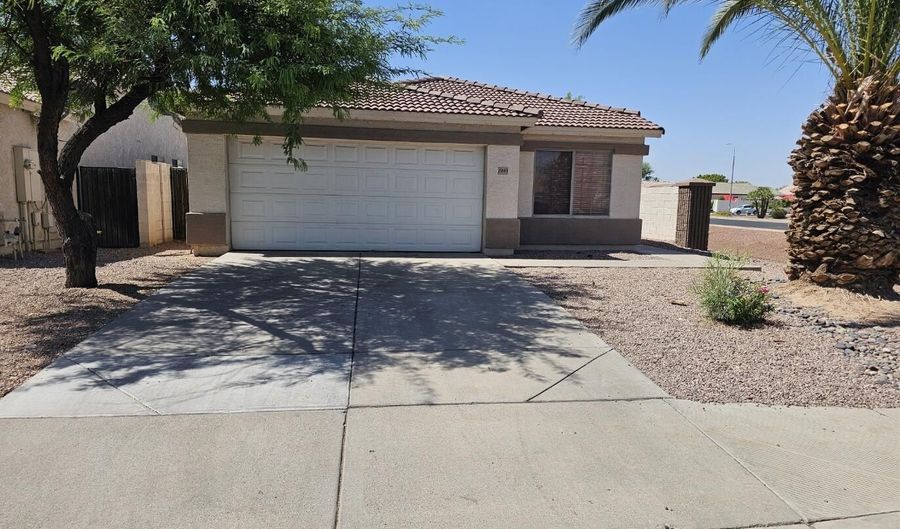 10809 W EDGEMONT Ave, Avondale, AZ 85323 - 4 Beds, 1 Bath