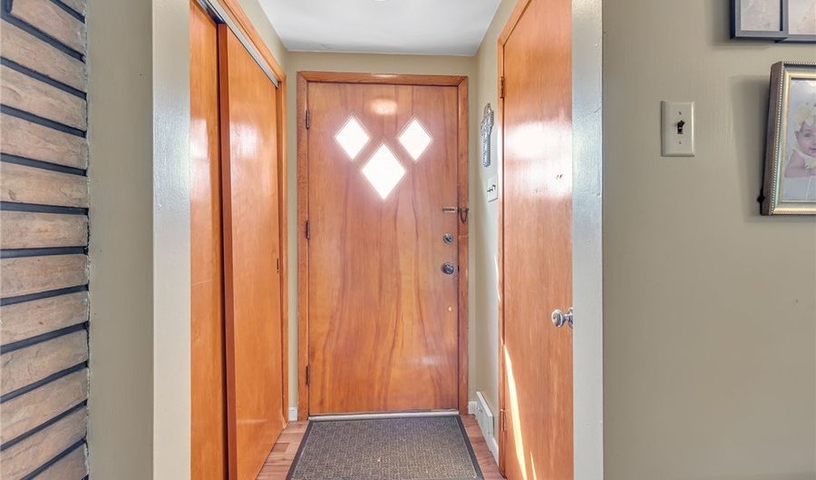 2404 Calvert St, Aliquippa, PA 15001 - 4 Beds, 3 Bath