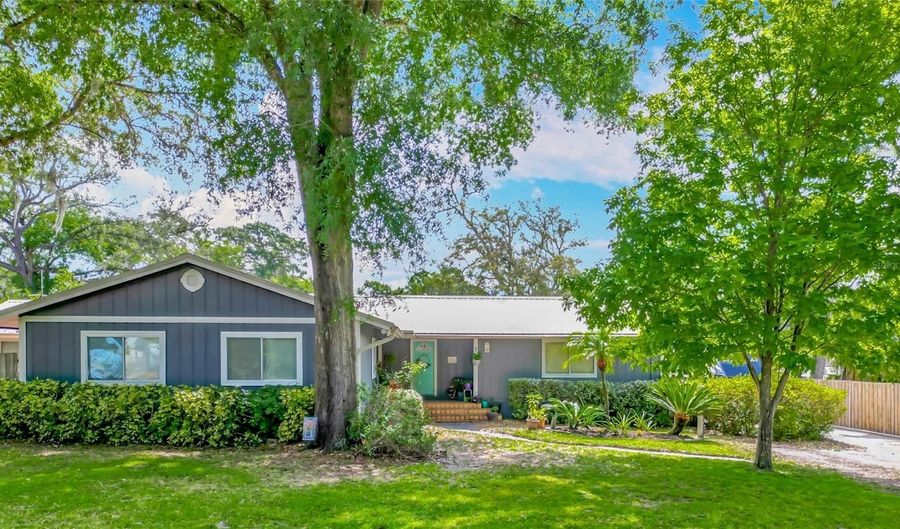 105 ELIZABETH Ave, Altamonte Springs, FL 32701 - 5 Beds, 3 Bath