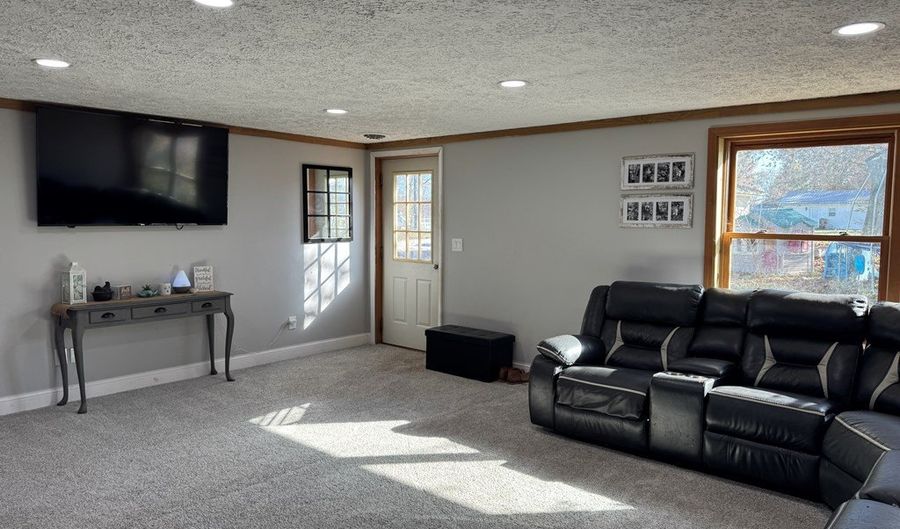 1320 Lake Dr, Ashland, OH 44805 - 4 Beds, 2 Bath