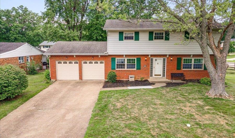 1691 Yellowglen Dr, Anderson Twp., OH 45255 - 4 Beds, 3 Bath