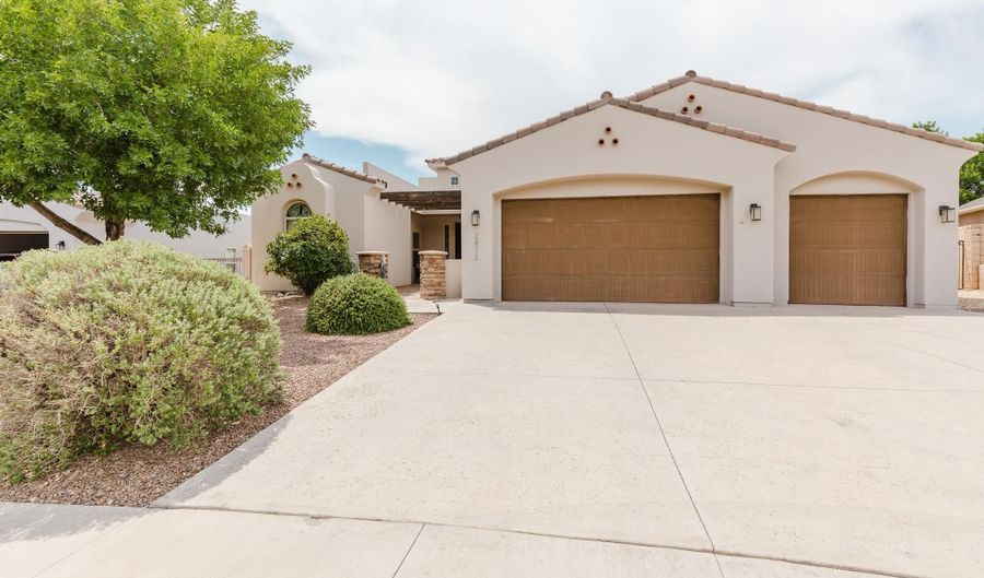 2472 Sedona Rdg, Alamogordo, NM 88310 - 4 Beds, 2 Bath
