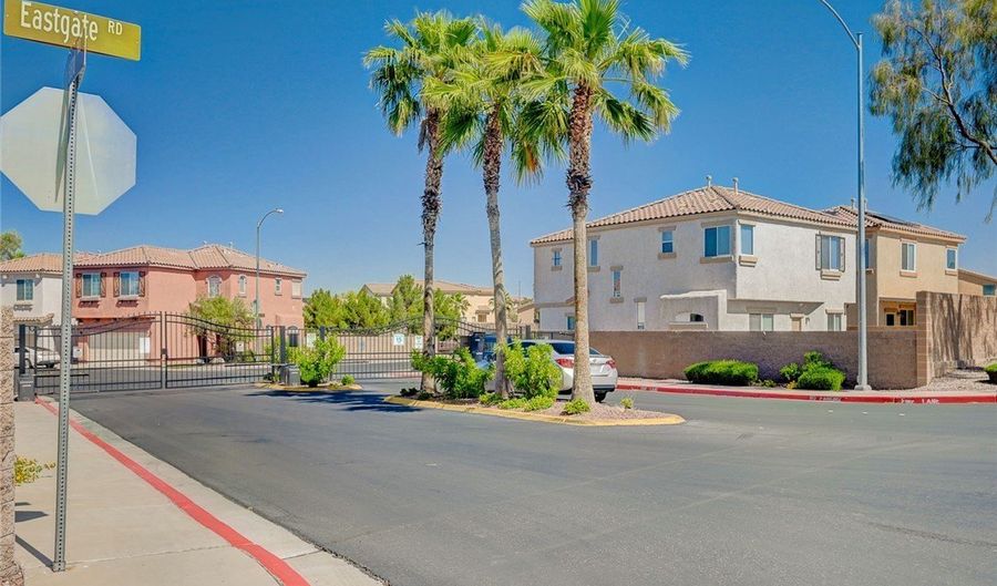 684 Sumatra Pl, Henderson, NV 89011 - 4 Beds, 3 Bath